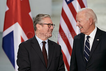 Berlin  Deutschland - Keir Starmer mit Joseph Biden bei einem Fototermin im Kanzleramt.