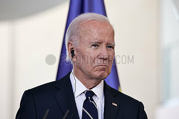 Berlin  Deutschland - Joseph Biden bei der gemeinsamen Pressekonferenz mit dem Bundeskanzler im Kanzleramt.