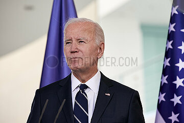 Berlin  Deutschland - Joseph Biden bei der gemeinsamen Pressekonferenz mit dem Bundeskanzler im Kanzleramt.