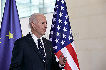 Berlin  Deutschland - Joseph Biden bei der gemeinsamen Pressekonferenz mit dem Bundeskanzler im Kanzleramt.