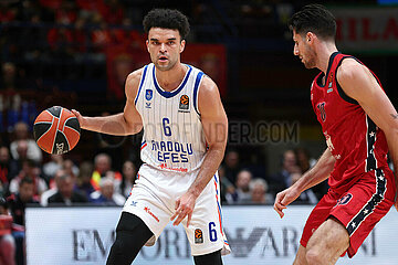 EuroLeague: EA7 Emporio Armani Olimpia Milano vs Anadolu Efes Istanbul