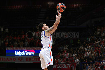 EuroLeague: EA7 Emporio Armani Olimpia Milano vs Anadolu Efes Istanbul