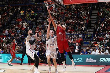 EuroLeague: EA7 Emporio Armani Olimpia Milano vs Anadolu Efes Istanbul