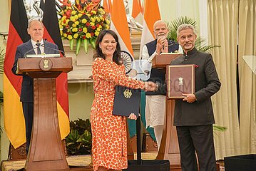 German Chancellor Sholz With Prime Minister Modi