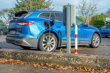 Skoda Enyaq beim Laden