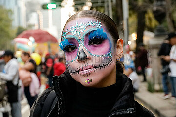 Dia de los Muertos: Mega Day of the Dead Catrina Procession