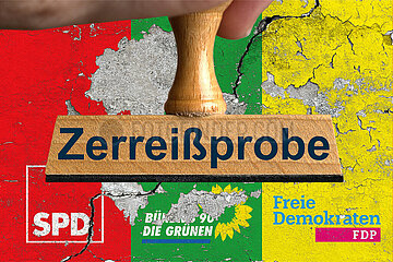 Symbolischer Stempel Zerreissprobe