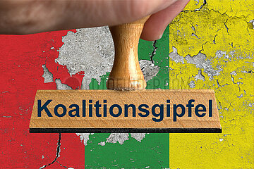 Symbolischer Stempel Koalitionsgipfel