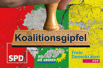 Symbolischer Stempel Koalitionsgipfel