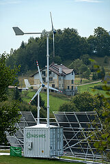 Ukraine  Karpaten  Stryhalnya - MASWES- Mobile Autonomous Solar-Wind Electrical Station im Synevir Nationalpark  autonome  dezentrale Energie wichtig in Kriegszeiten