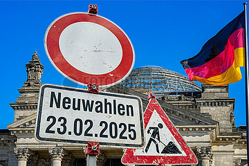 Symbolische Schilder Neuwahlen 23.02.2025
