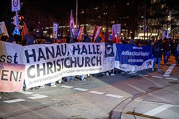 Massive Polizeigewalt bei Hanau Gedenk-Demo in München