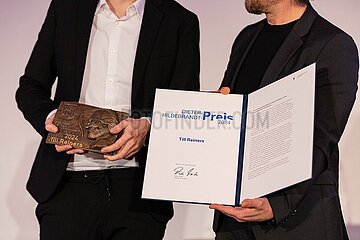 Dieter-Hildebrandt-Preisverleihung an Till Reiners in München