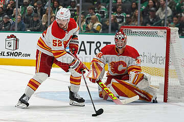 Dallas Stars v Calgary Flames -NHL