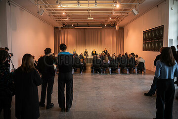 Pressegespräch im Haus der Kunst München mit Philippe Parreno zu Voices
