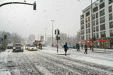 Schneefall Hoheluftbrücke