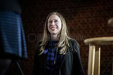 Bill Clinton and Chelsea Clinton campaign rally for Hillary Clinton in Des Moines  Iowa