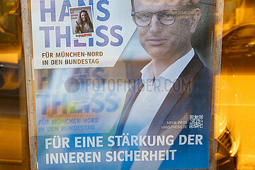 Bundestagswahl 2025: Wahlplakate im Münchner Norden