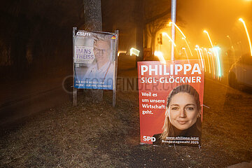 Bundestagswahl 2025: Wahlplakate im Münchner Norden