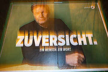 Bundestagswahl 2025: Wahlplakate im Münchner Norden
