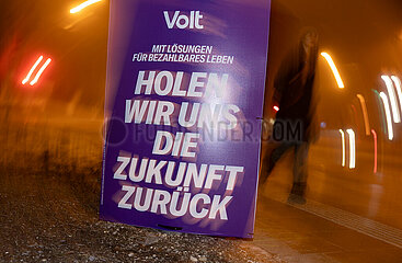 Bundestagswahl 2025: Wahlplakate im Münchner Norden