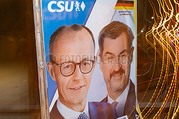 Bundestagswahl 2025: Wahlplakate im Münchner Norden