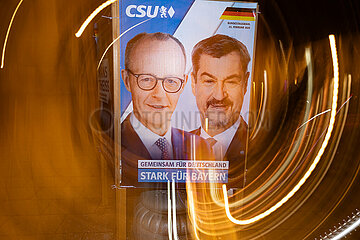 Bundestagswahl 2025: Wahlplakate im Münchner Norden