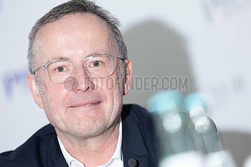 Evangelischer Landesbischof Christian Kopp im Presseclub München