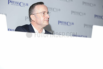 Evangelischer Landesbischof Christian Kopp im Presseclub München