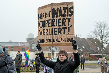 Demo Gemeinsam fuer Demokratie und Solidaritaet in Schleswig  02.02.2025