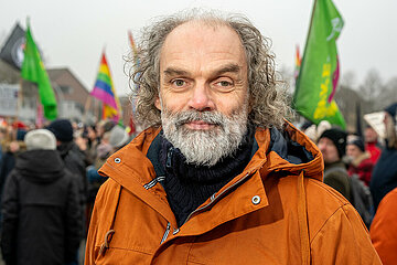 Demo Gemeinsam fuer Demokratie und Solidaritaet in Schleswig  02.02.2025