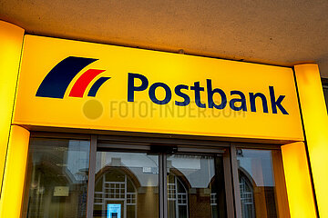 Schild - Postbank-Filiale in Schleswig