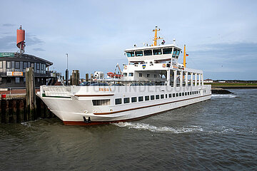Faehre Frisia II  Nordseeinsel Norderney  Ostfriesland  Niedersachsen  Deutschland