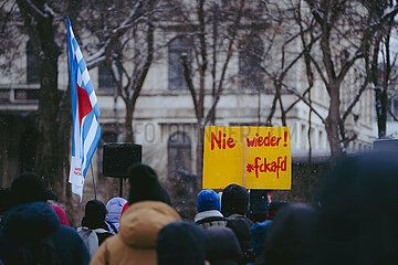 Antifaschistischer Protest gegen die Trauer Kundgebung der AfD wegen des mutmaßlichen Anschlags in München