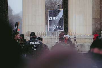 Antifaschistischer Protest gegen die Trauer Kundgebung der AfD wegen des mutmaßlichen Anschlags in München