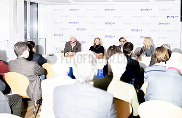 Diskussion Die Rolle der Wirtschaft im Wahlkampf und danach im PresseClub München