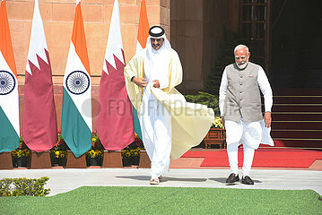 Narendra Modi meets Sheikh Tamim Bin Hamad Al-Thani
