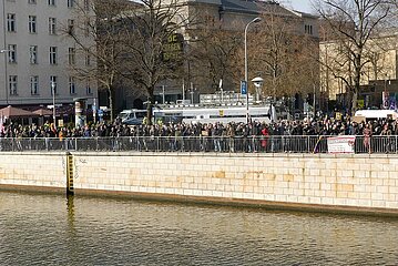 Neonazis Protestieren in Berlin