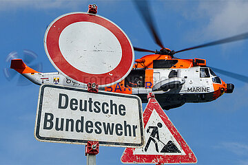 Symbolische Schilder Deutsche Bundeswehr