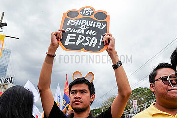 Thousands join the 39th commemoration of EDSA People Power Uprising