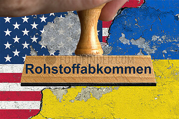 Symbolischer Stempel Rohstoffabkommen