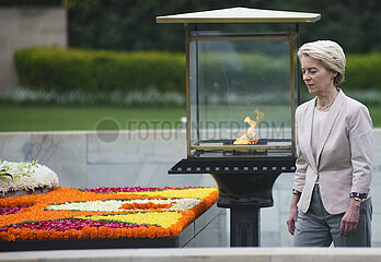 Ursula von der Leyen at the Gandhi memorial in New Delhi