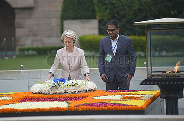 Ursula von der Leyen at the Gandhi memorial in New Delhi
