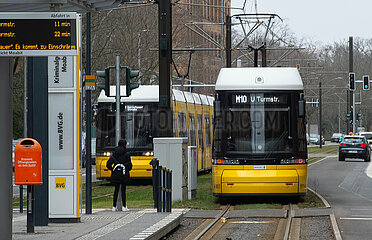 Berlin  Deutschland - Neugebaute Trasse der Strassenbahn M10 in Berlin-Moabit