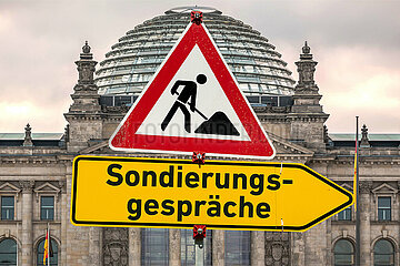 Symbolische Schilder Sondierungsgespraeche