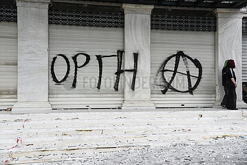 Greece: Clashes between protestors and riot police during the Tempi protest