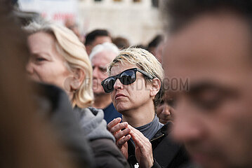 Greece: Massive protest in Athens on rail crash anniversary
