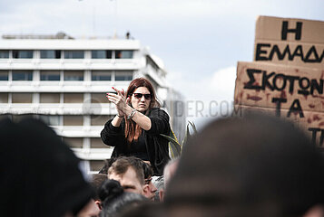 Greece: Massive protest in Athens on rail crash anniversary