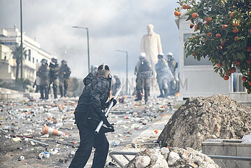 Greece: Clashes between protestors and riot police during the Tempi protest