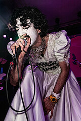 Emirhan X performs during the Piepend & Krakend fundraising event.